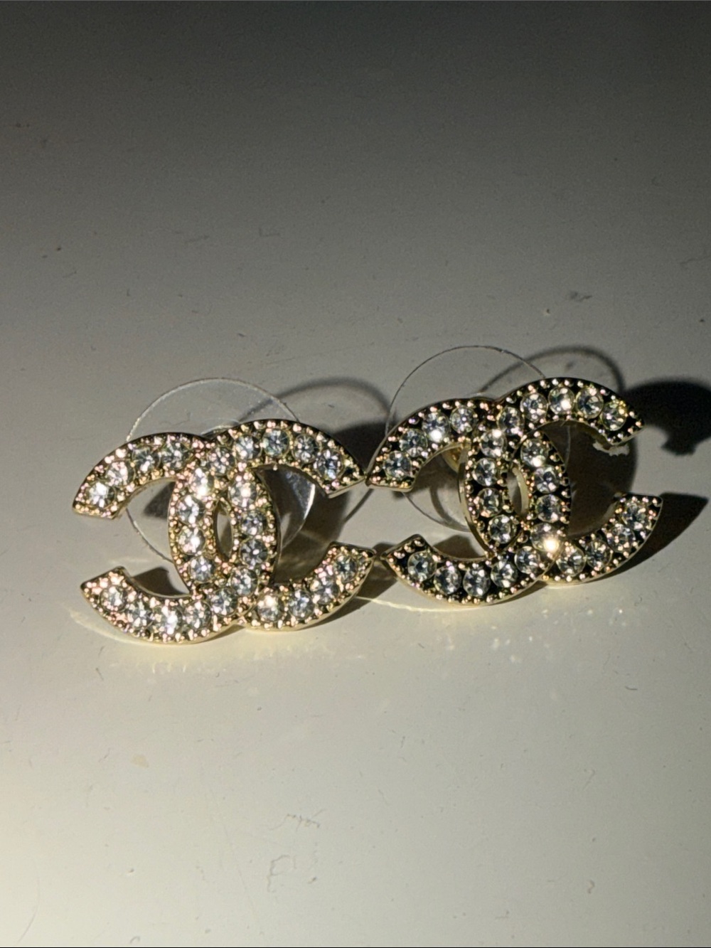 CC stud earrings - Picture 3 of 4